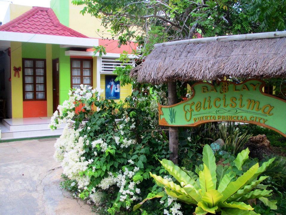 Balai Felicisima Bed and Breakfast Puerto Princesa Esterno foto